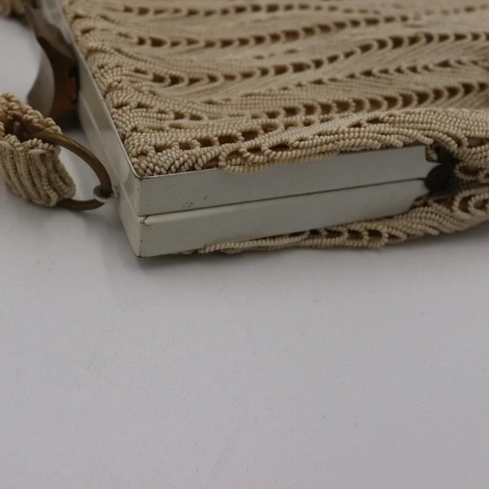Vintage Cream Beaded Clam Shell Handbag Clutch - Picture 8 of 11